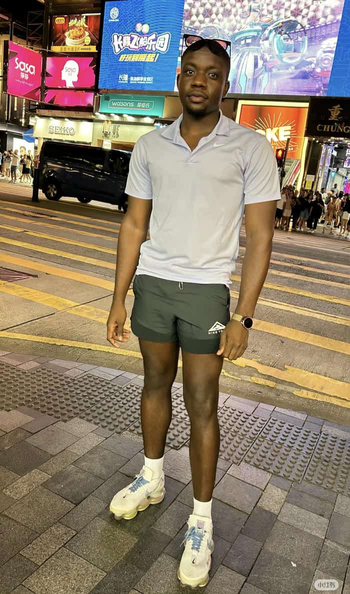 Meme anh da đen lan truyền