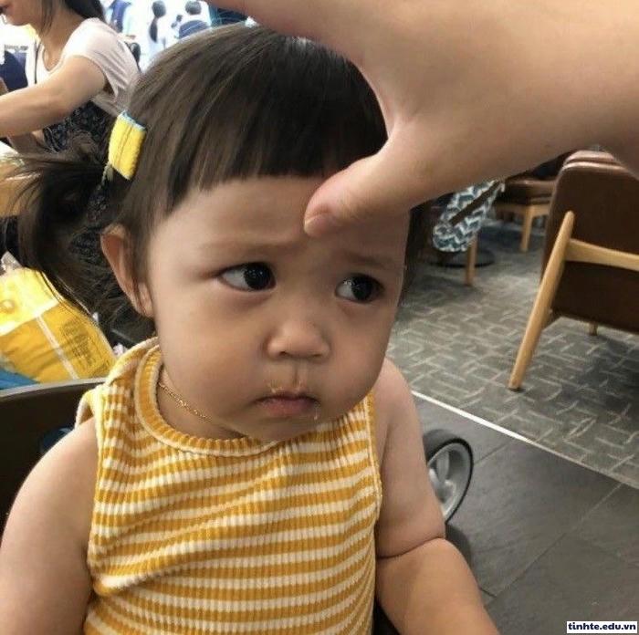 Meme baby vui tươi