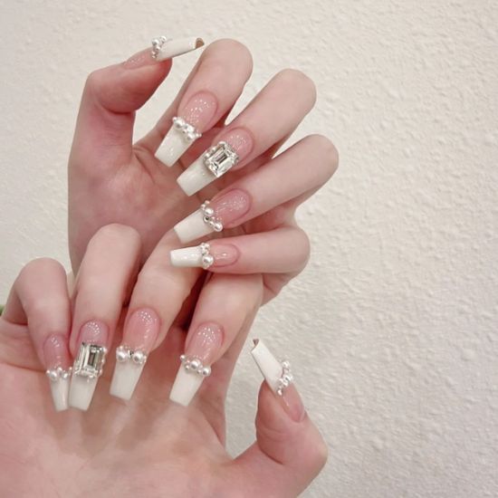 50+ mẫu nail trắng đẹp đơn giản, trendy, tôn da cho nàng