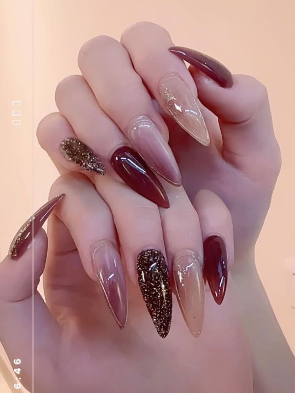 Nail xà cừ ánh nhũ 3