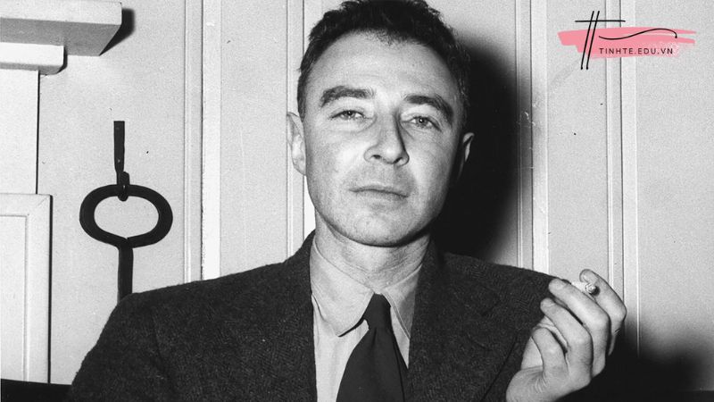 Robert Oppenheimer là ai?