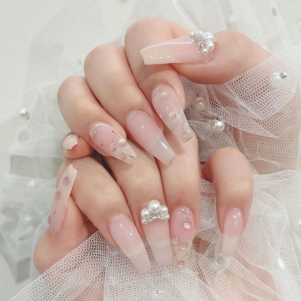 Các mẫu nail dài thanh lịch 6