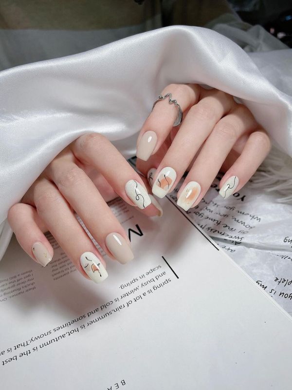 Nail cho học sinh vẽ họa tiết đơn giản 5