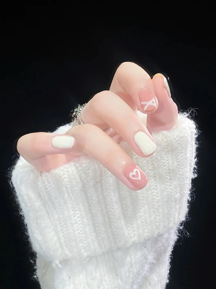 Bộ nail trắng hồng nhẹ nhàng