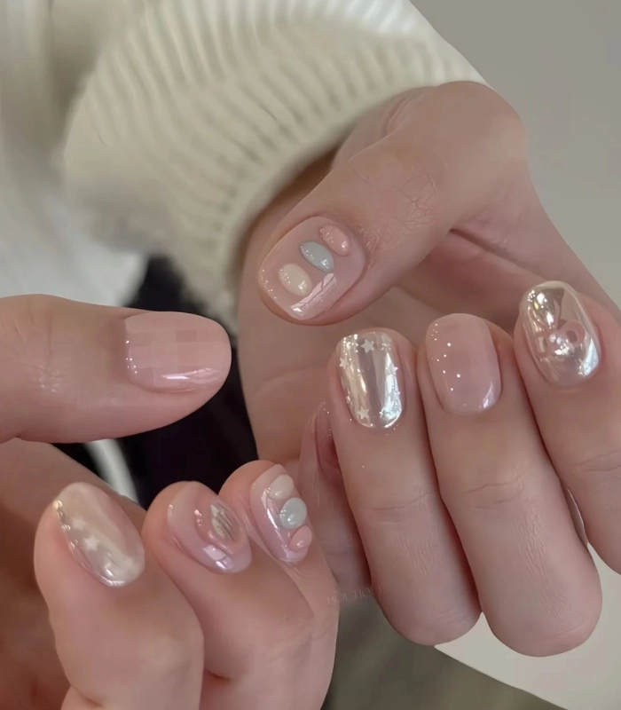 Các mẫu nail đẹp cho móng ngắn nhẹ nhàng