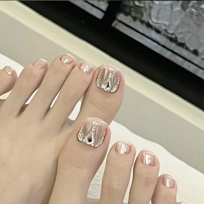 Mẫu móng chân sơn gel đính đá nhẹ