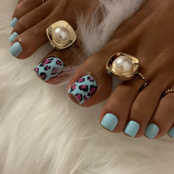 Mẫu nail chân cho da ngăm cá tính