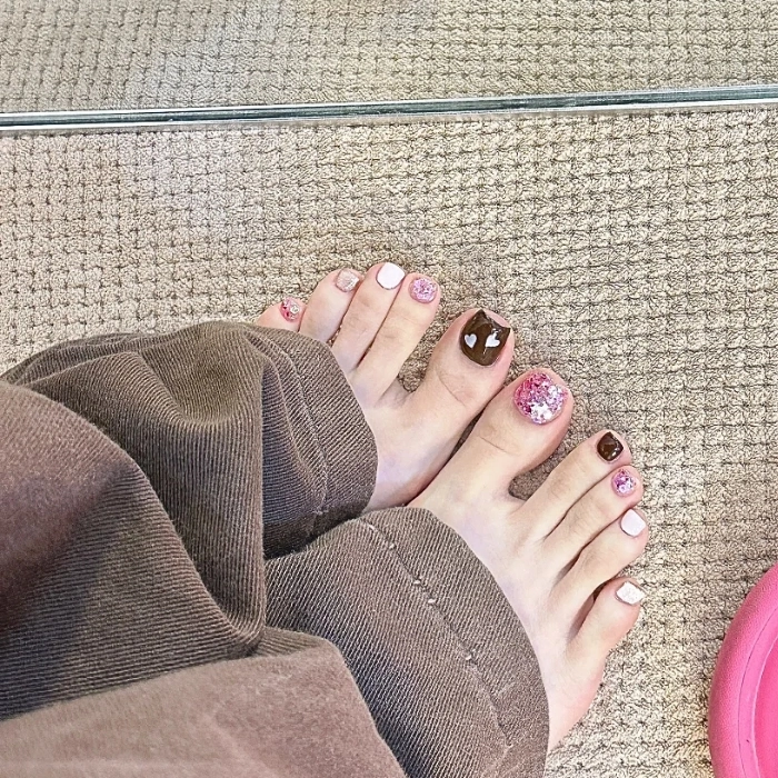 Mẫu nail chân đẹp dành cho da ngăm