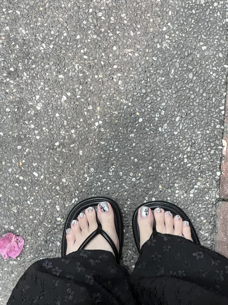 Mẫu nail xám đẹp mê ly