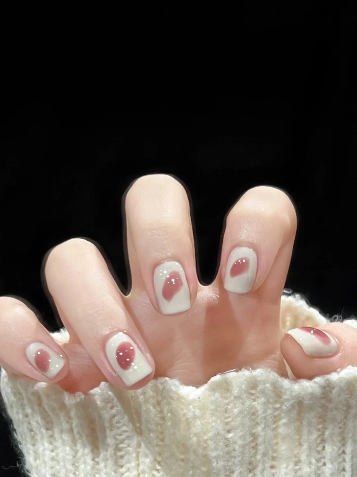 Nail trắng hồng baby style