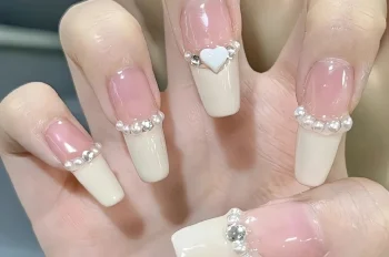 183+ mẫu nail trắng hồng xinh yêu hết nấc, nàng nào cũng mê!