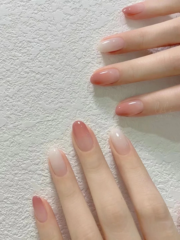 Nail trắng hồng thạch trong suốt