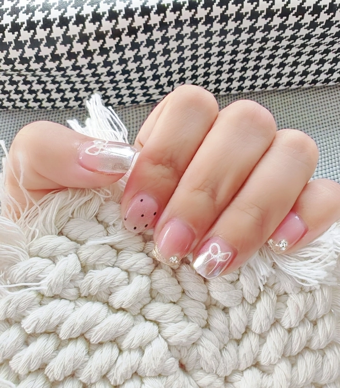 Những mẫu nail đẹp cho móng ngắn hot trend