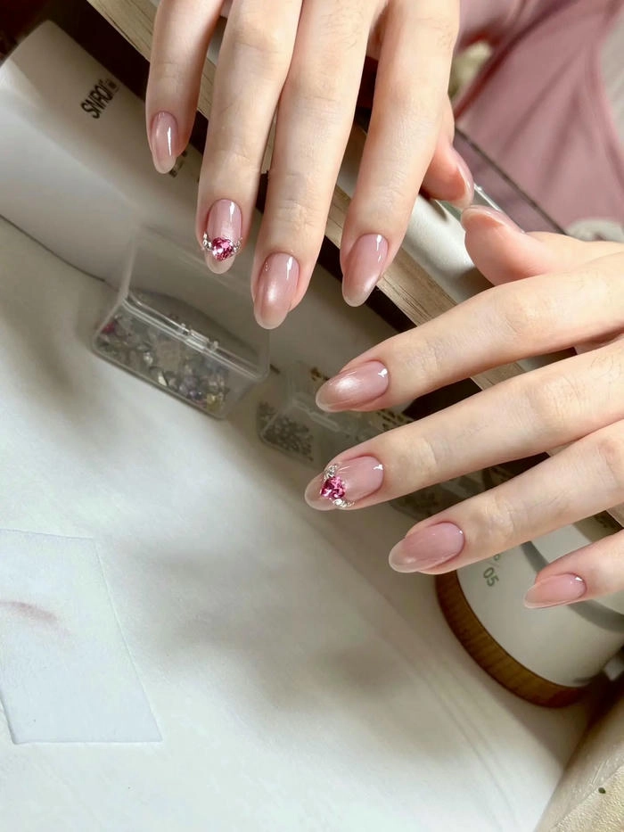 bộ móng đính đá đơn giản đón tết