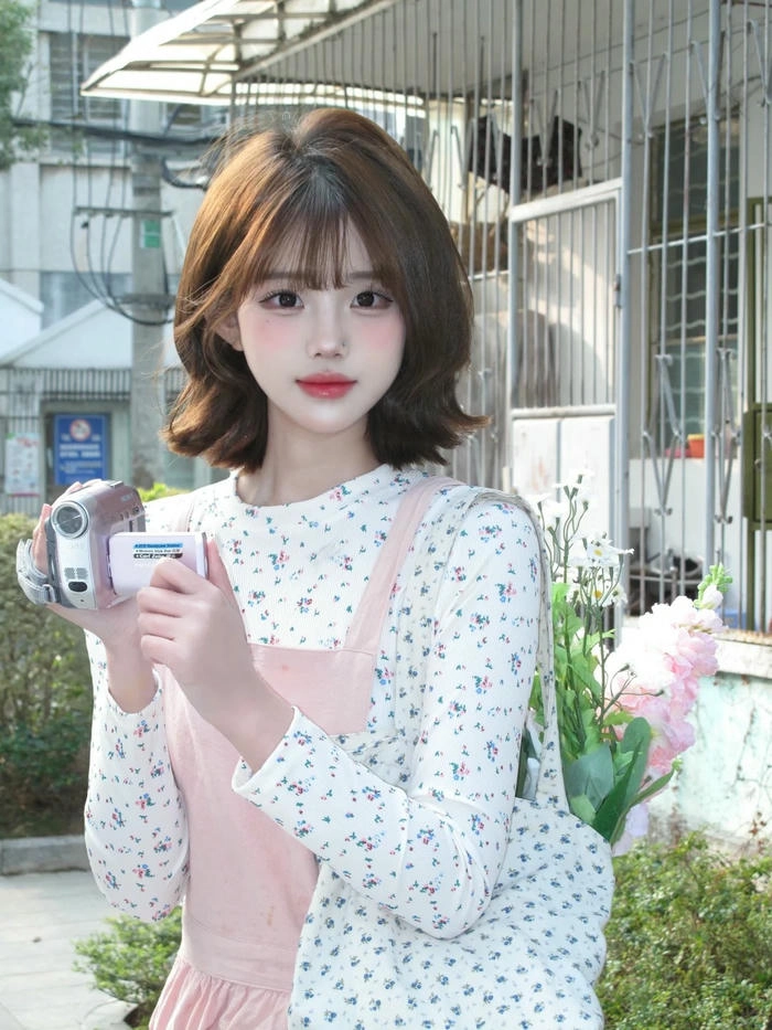 hình chụp gái tóc ngắn xinh đẹp ngọt ngào