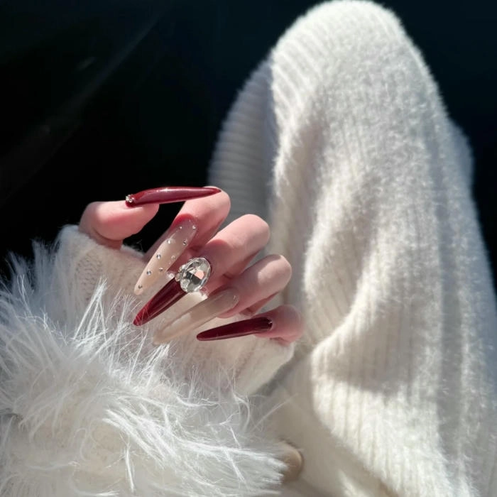 hình nail tay màu đỏ