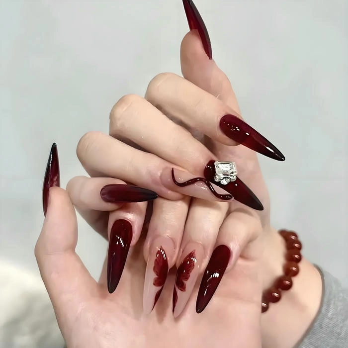 mẫu móng tay màu đỏ