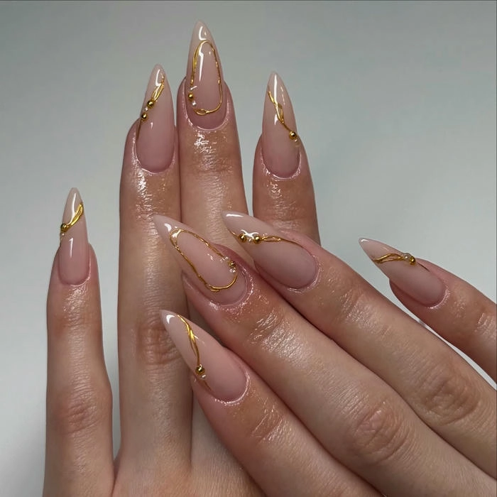 mẫu móng tay nhọn dài đón tết