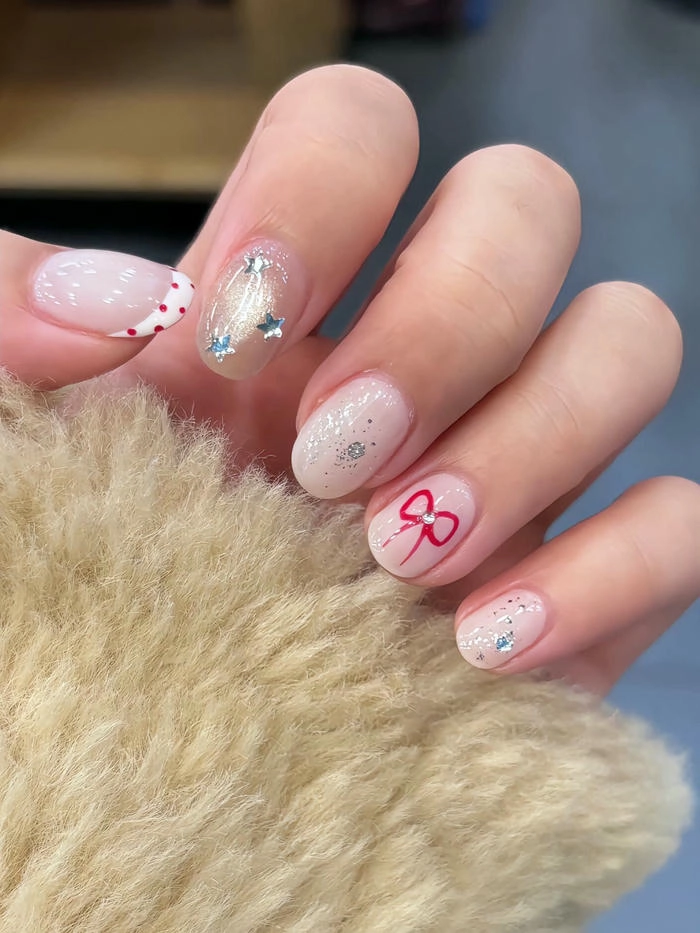 mẫu nail tay vẽ đáng yêu