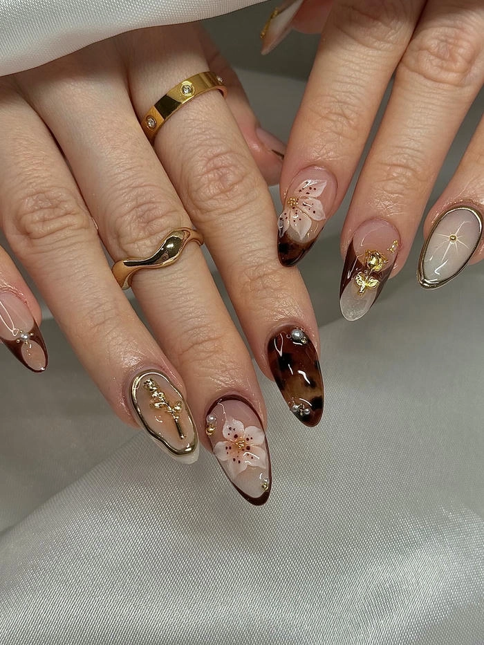 mẫu nail tay vẽ hoa