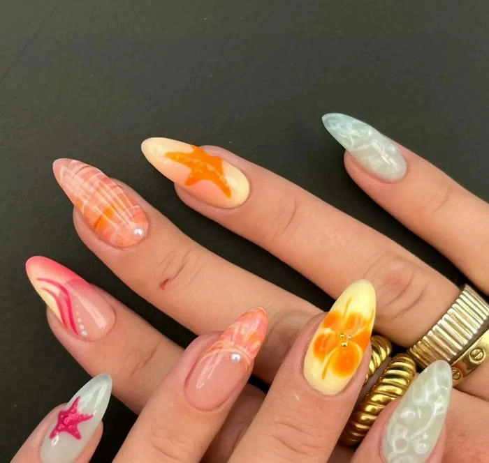 mẫu nail tay vẽ phù hợp đi biển