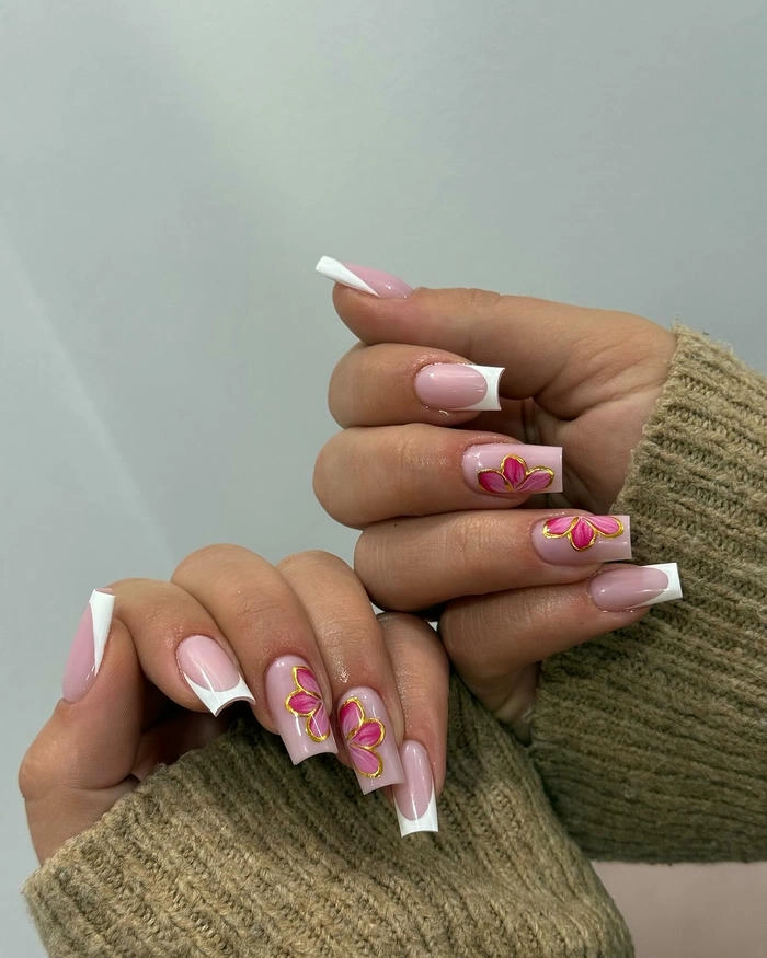 mẫu nail tay vuông vẽ hoa