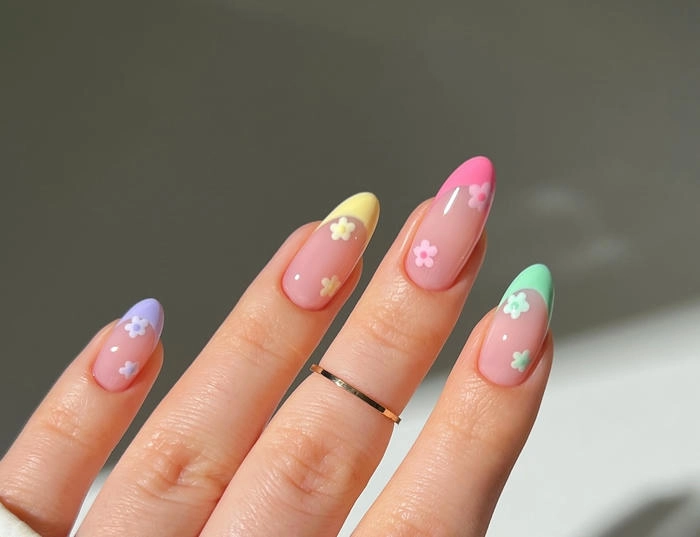 nail tay vẽ hoa