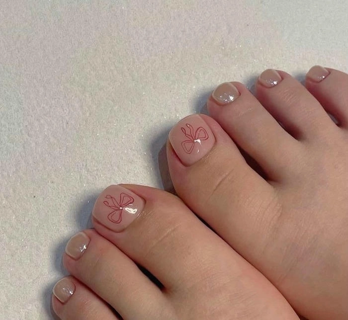 Mẫu móng chân đẹp đơn giản tone pastel