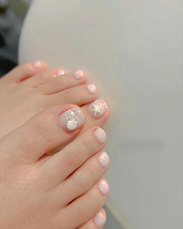 Mẫu móng chân đẹp đơn giản