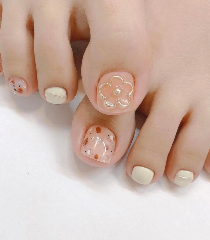 Mẫu móng chân nhẹ nhàng đơn giản