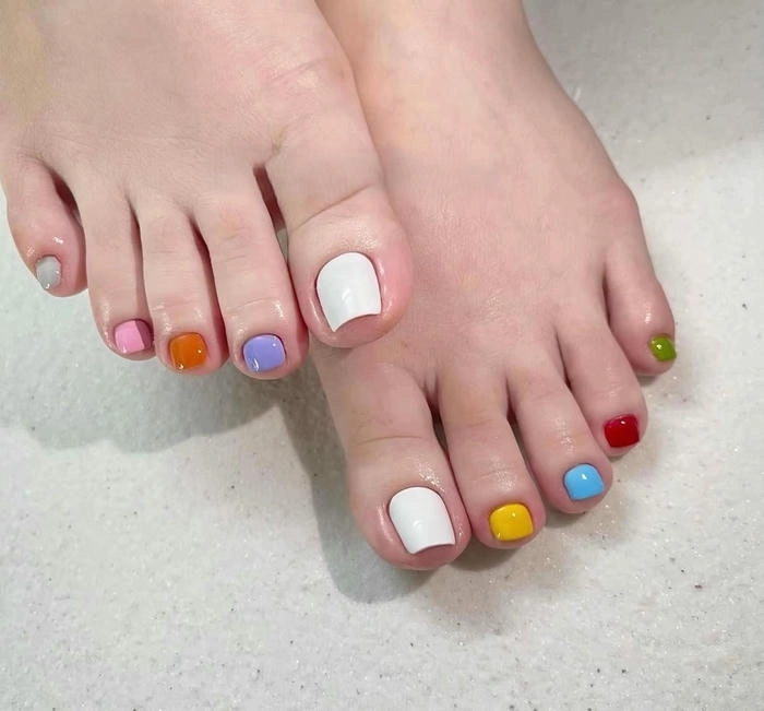 Mẫu nail chân đơn giản nhẹ nhàng