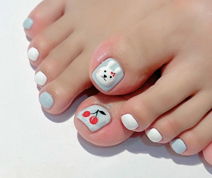 Mẫu nail chân đơn giản trắng hồng