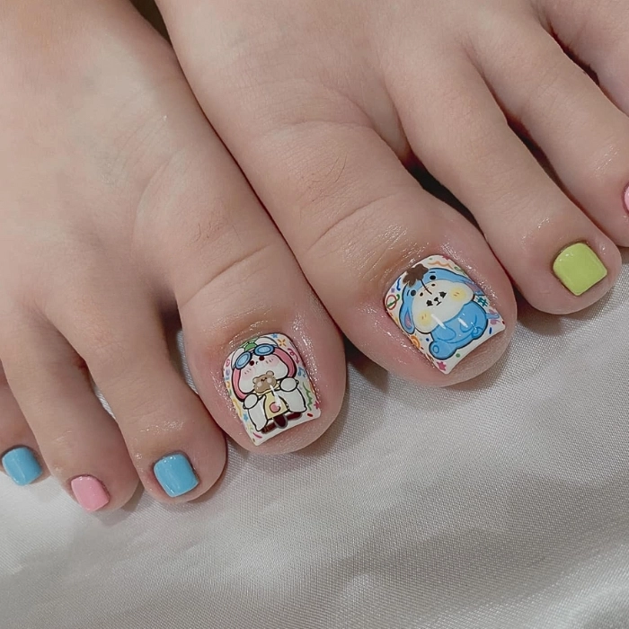 Mẫu nail chân hoạt hình nhẹ nhàng