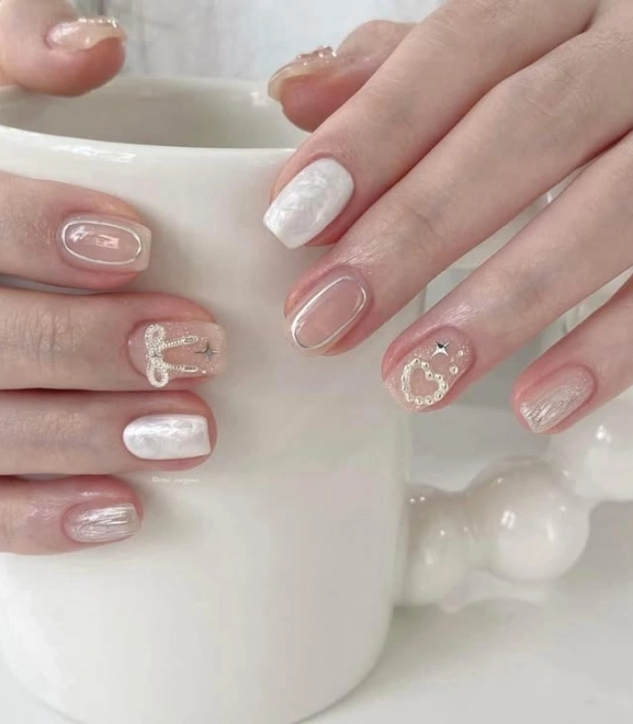 Mẫu nail cho học sinh THPT đẹp tinh tế