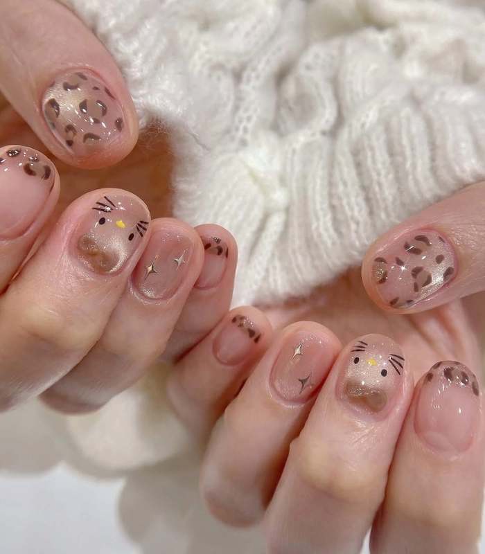 Mẫu nail cho học sinh cấp 1 hình mèo Kitty