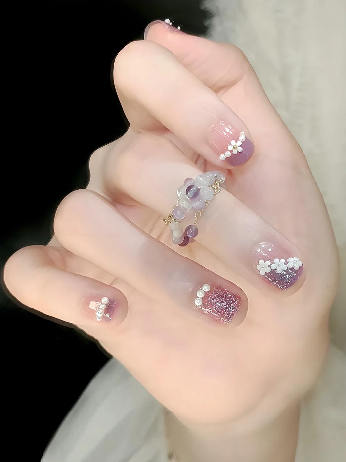 Mẫu nail màu tím nhạt đẹp