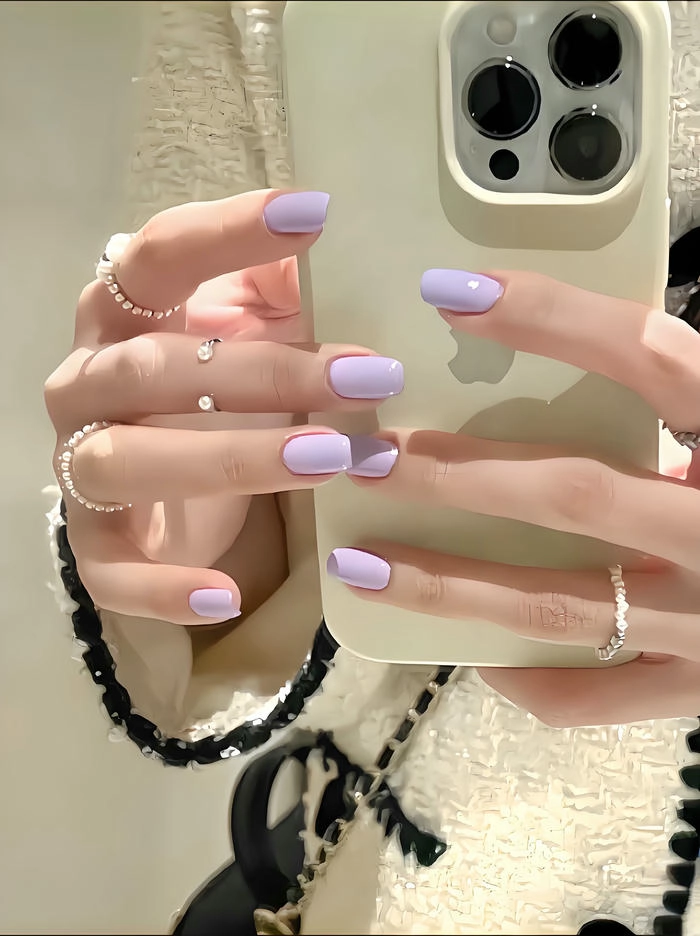 Mẫu nail màu tím nhạt đơn giản