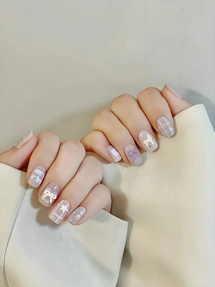 Mẫu nail màu tím pastel nhã nhặn