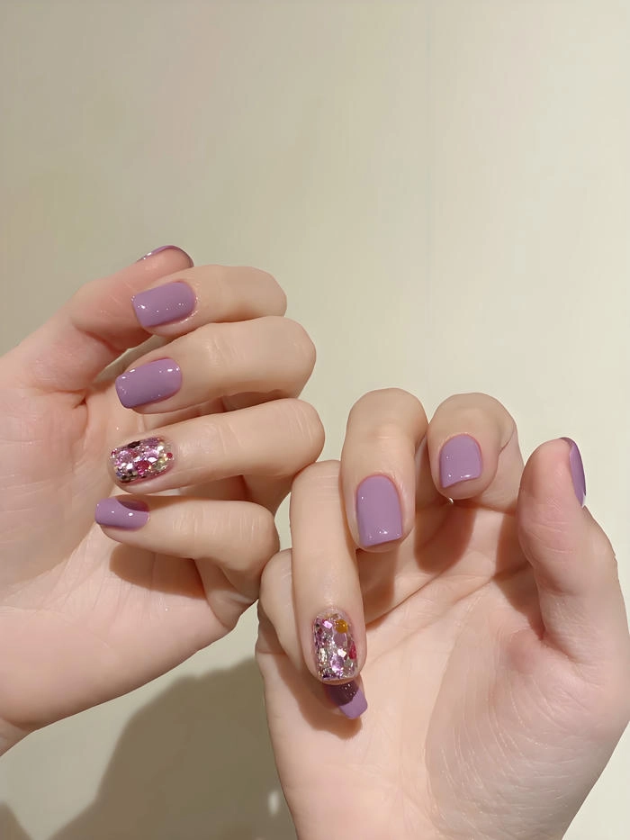 Mẫu nail tím pastel tone lạnh