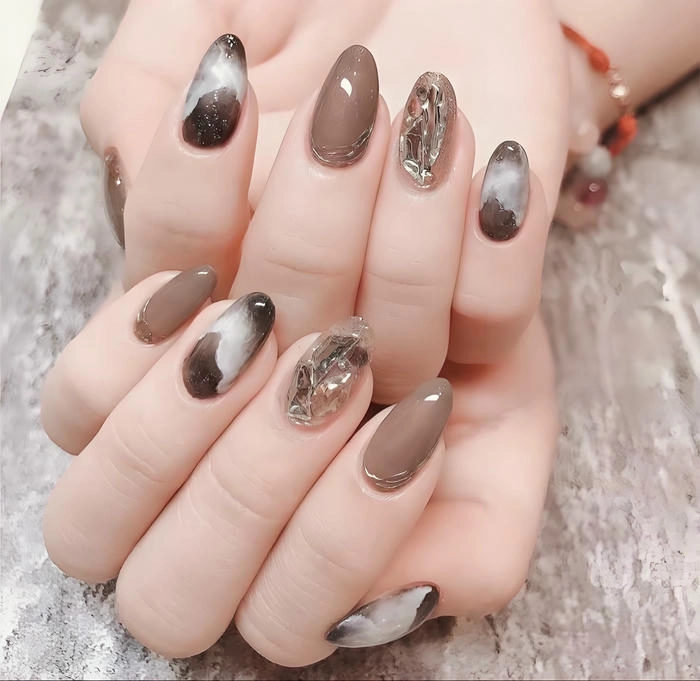 Mẫu nail vân đá loang tinh tế