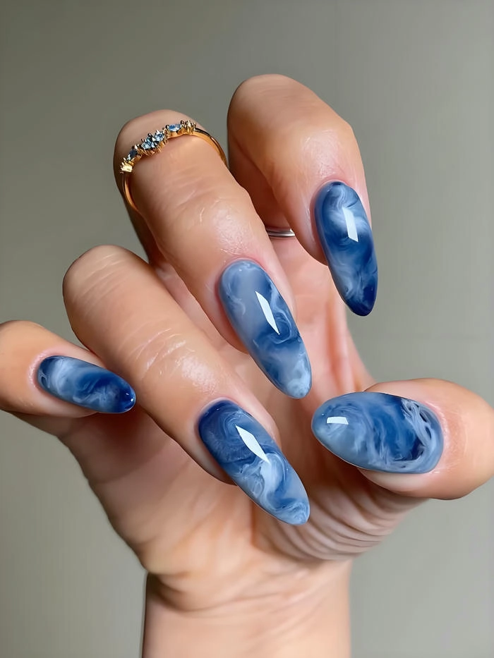 Mẫu nail vân đá màu khói