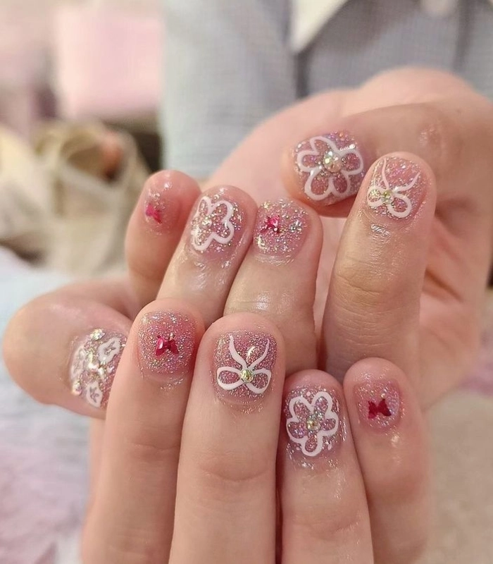 Móng xinh cho các bé Tiểu học đáng yêu