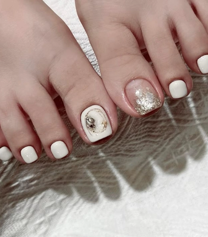 Nail chân cho cô dâu nền sữa