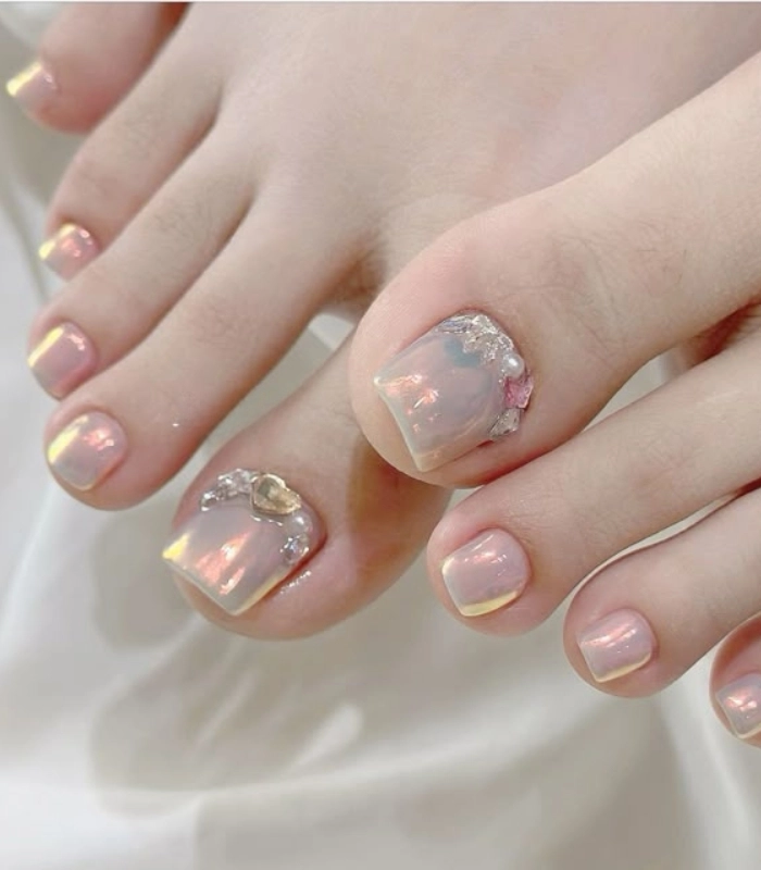 Nail chân cô dâu đính đá đẹp