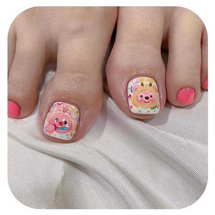 Nail chân hoạt hình dễ thương cho Tết