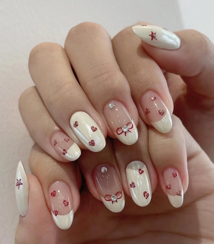 Nail đẹp cho HS phổ thông đính đá mini