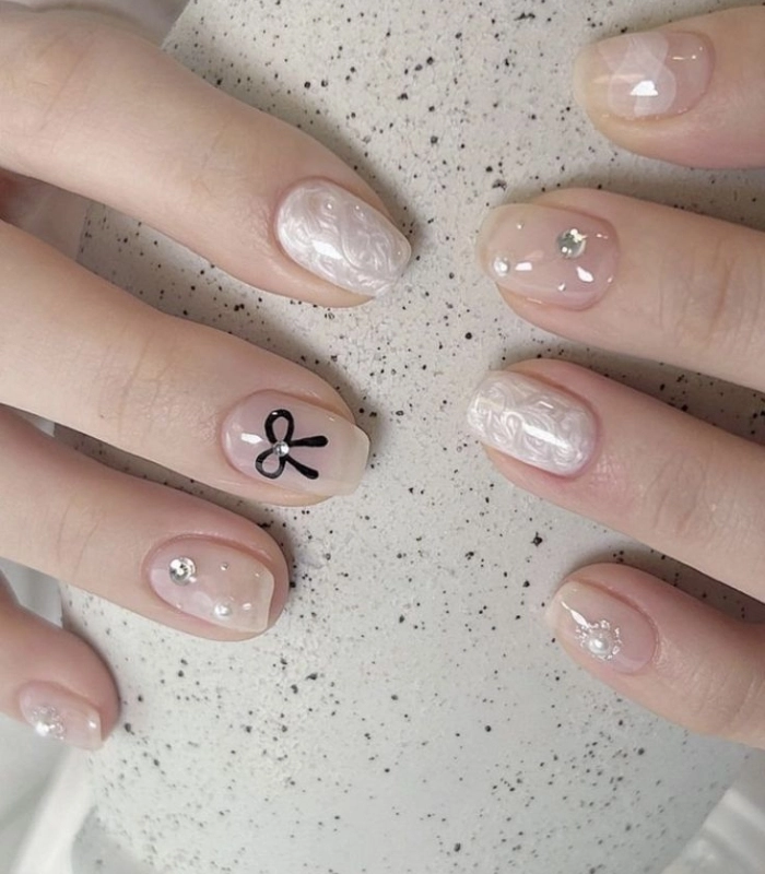 Nail đẹp cho HS phổ thông nền nude