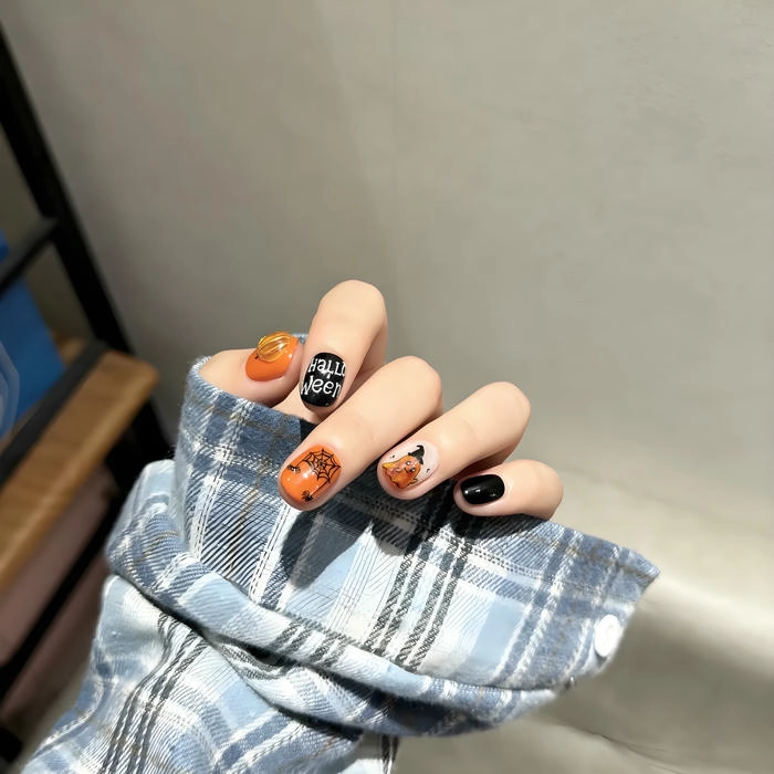 Nail halloween hình bí ngô