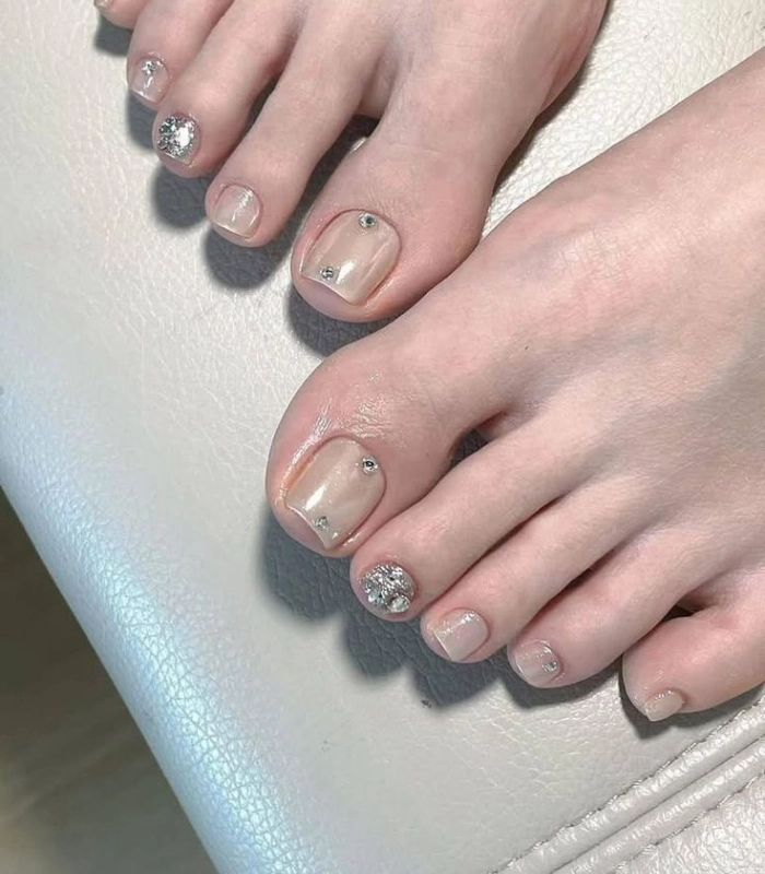 Nail móng chân cô dâu đơn sắc