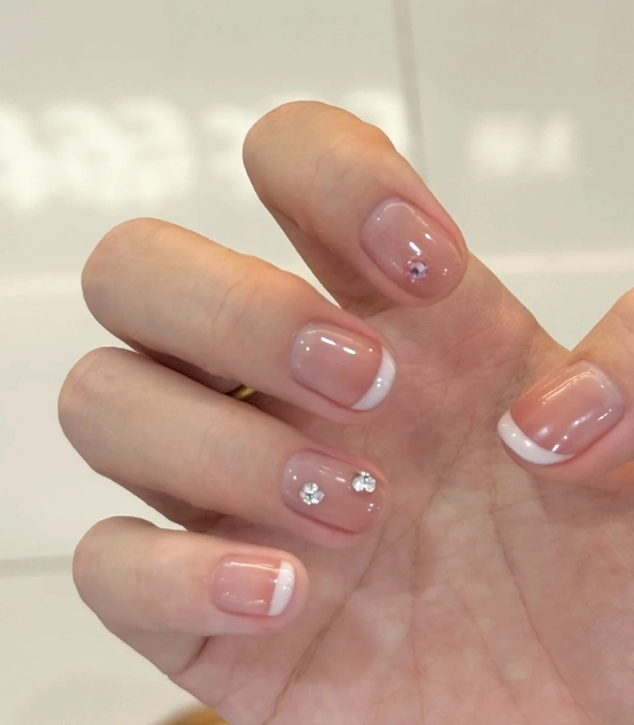 Nail tay đẹp phù hợp học sinh THCS